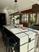 cuisine - ilot central blanc