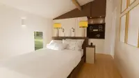 chambre parentale sous les toits - coin nuit 2